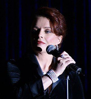 Sheena Easton Height