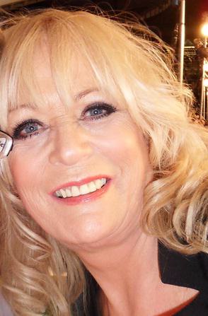 Sherrie Hewson Height