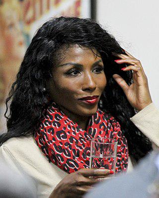 Sinitta Height