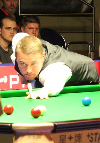 Stephen Hendry Height