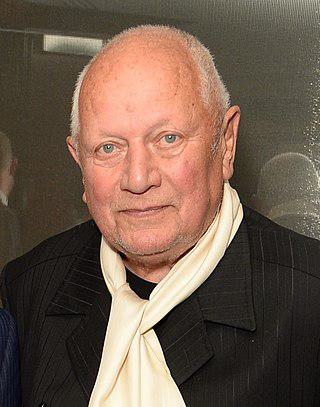 Steven Berkoff Height