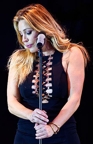 Taylor Dayne Height