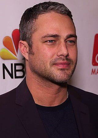 Taylor Kinney Height