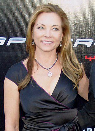 Theresa Russell Height