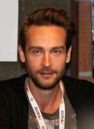 Tom Mison Height