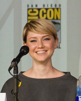 Valorie Curry Height