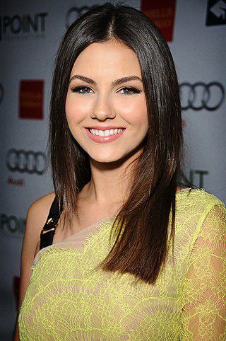 Victoria Justice Height